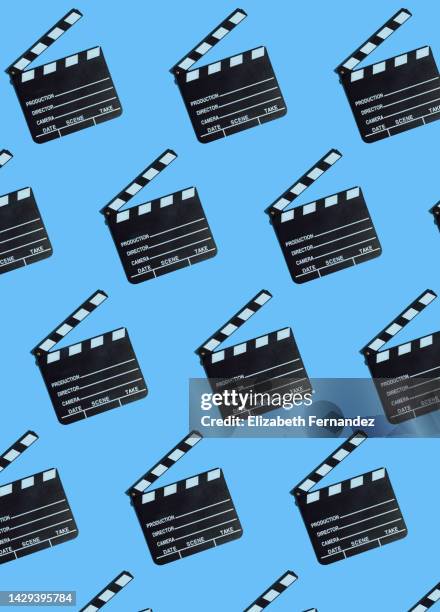 seamless pattern of cinema or clapper board - art director photos et images de collection