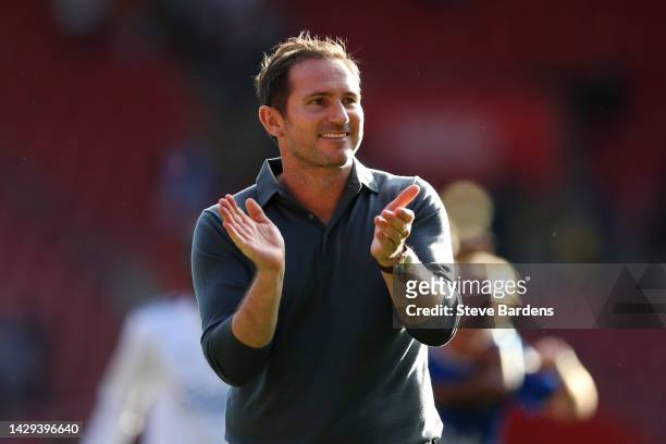 Frank Lampard, Manager of Everton celebrates following their side's victory in the Premier League match between Southampton FC and Everton FC at...
