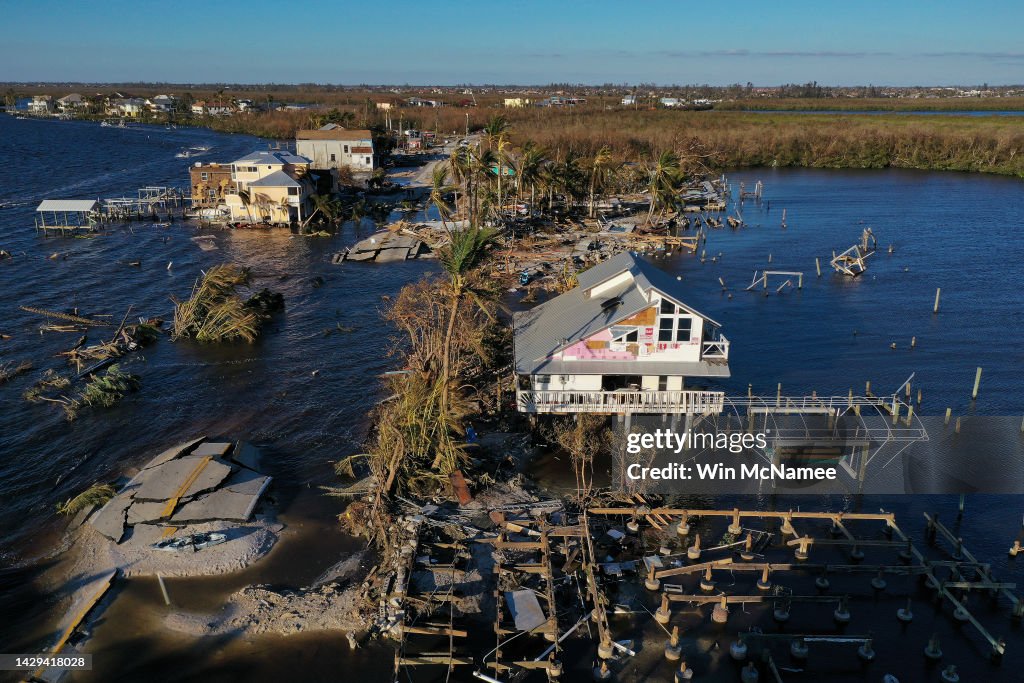Hurricane Ian Slams Into West Coast Of Florida