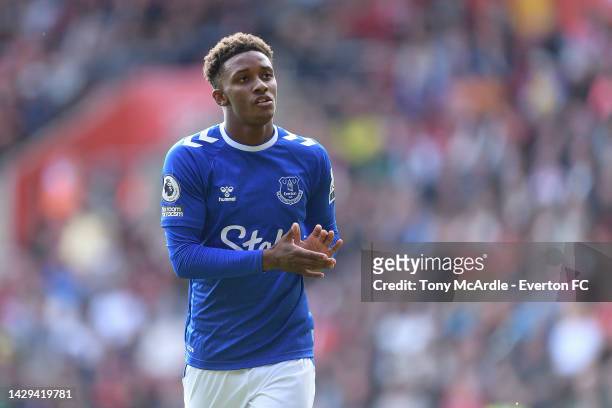 Demarai Gray of Everton during the Premier League match between Southampton FC and Everton FC at Friends Provident St. Mary's Stadium on October 01,...