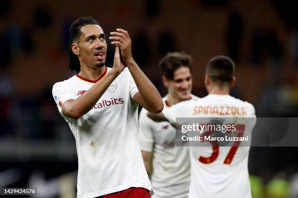 Chris Smalling of AS Roma applauds the fans following their side's victory in the Serie A match between FC Internazionale and AS Roma at Stadio...