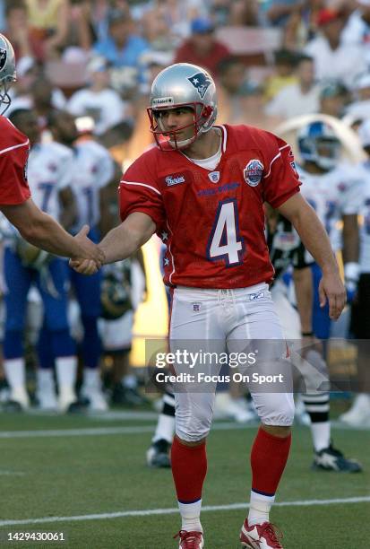 Adam Vinatieri of the AFC celebrates after making a field goal against the NFC in the NFL Pro Bowl Game on February 13, 2005 at Aloha Stadium in...