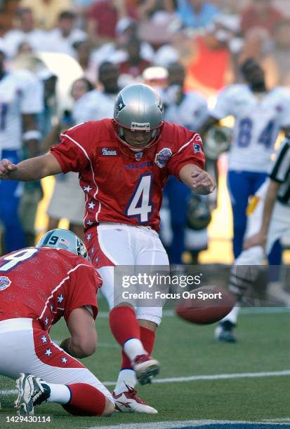 Adam Vinatieri of the AFC kicks a field goal against the NFC in the NFL Pro Bowl Game on February 13, 2005 at Aloha Stadium in Honolulu, Hawaii. The...