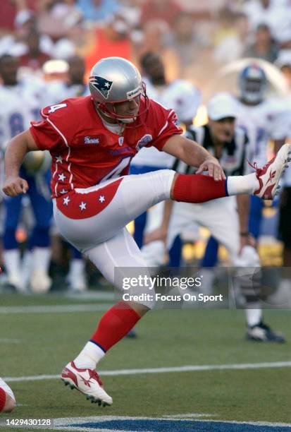 Adam Vinatieri of the AFC kicks a field goal against the NFC in the NFL Pro Bowl Game on February 13, 2005 at Aloha Stadium in Honolulu, Hawaii. The...