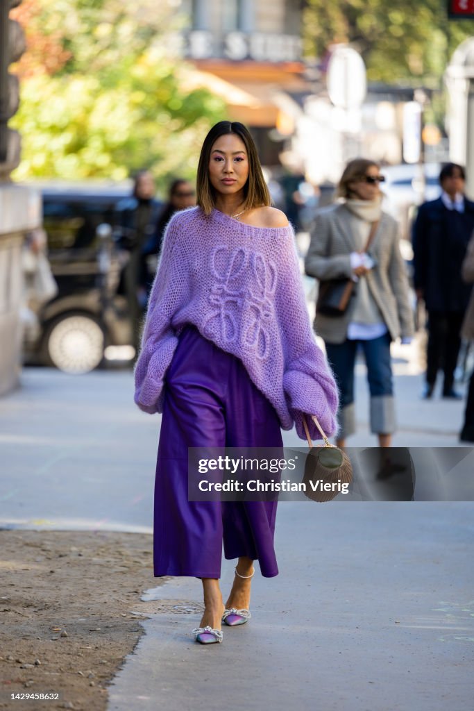 Street Style - Paris Fashion Week - Womenswear Spring/Summer 2023 : Day Five