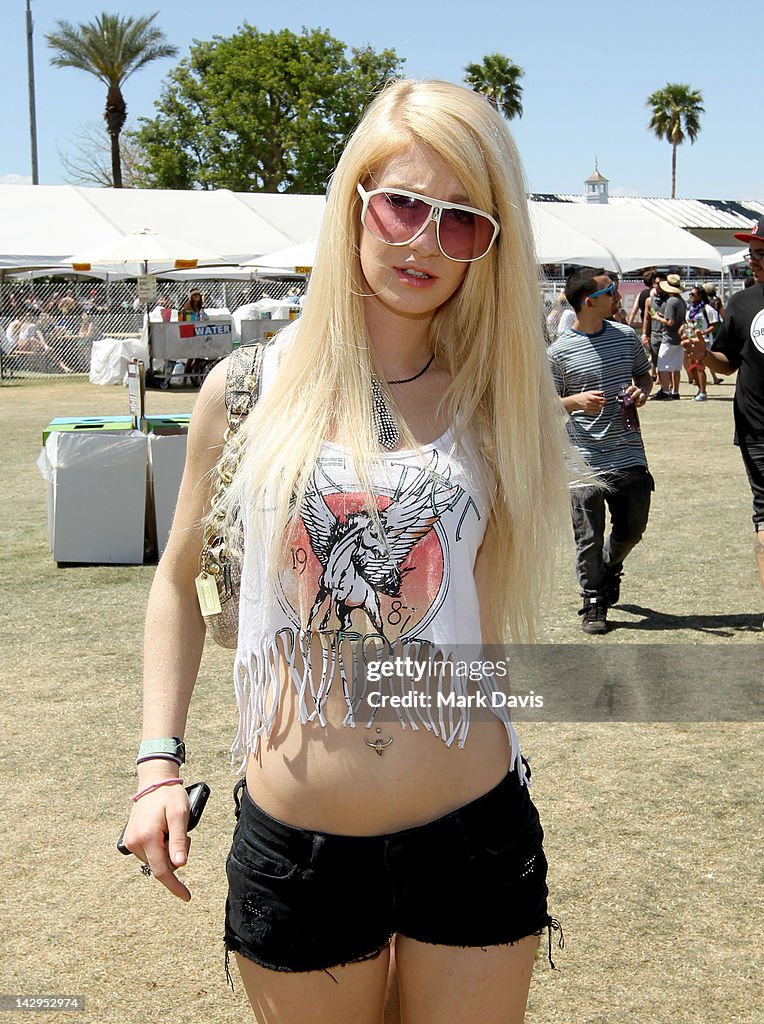 2012 Coachella Valley Music & Arts Festival - Day 3