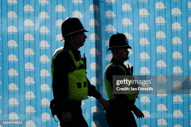 Police Perimeter Example 7,044 Police Perimeter Stock Photos, High-Res Pictures, and Images ...