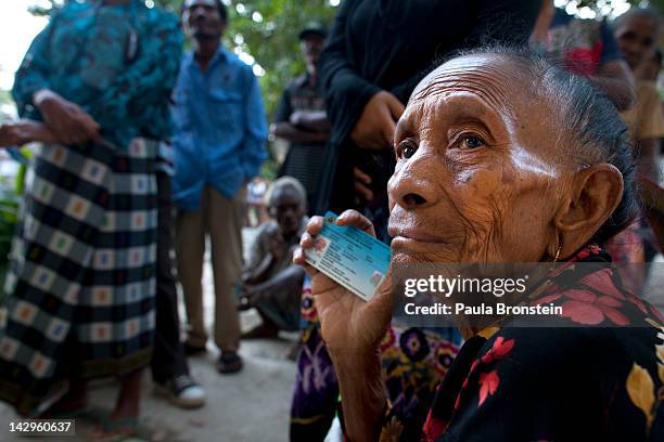 East Timorese wait in line to vote in the run-off Presidential elections on April 16, 2012 in Dili, East Timor. The second round run-off, necessary...