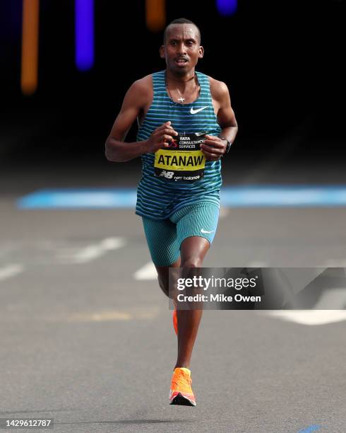Kinde Atanaw of Ethiopia competes in the Elite Men's Marathon during the 2022 TCS London Marathon on October 02, 2022 in London, England.