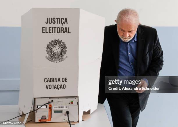 Former president of Brazil and Candidate of Worker's Party Luiz Inacio Lula da Silva votes during general elections day on October 02, 2022 in Sao...