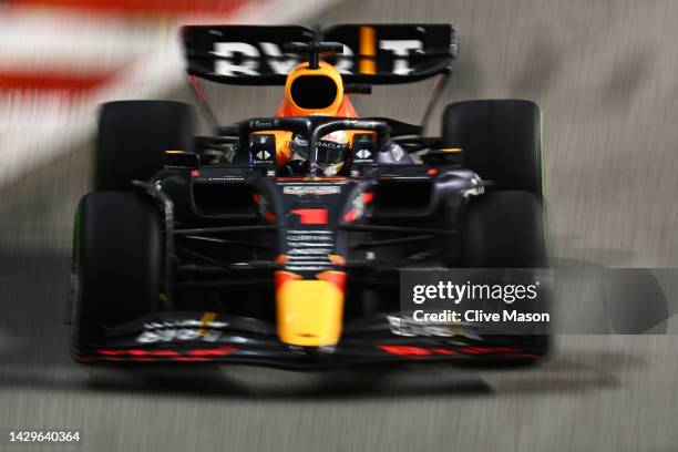 Max Verstappen of the Netherlands driving the Oracle Red Bull Racing RB18 on track during the F1 Grand Prix of Singapore at Marina Bay Street Circuit...