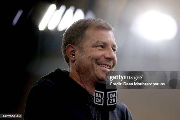 Frank Kramer, Head Coach of FC Schalke 04 looks on ahead of the Bundesliga match between FC Schalke 04 and FC Augsburg at Veltins-Arena on October...