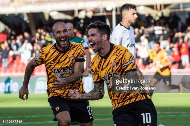 Diego Farias of Benevento Calcio celebrates after scoring a goal to make it 1-1 during the Serie B match between Benevento Calcio and Ascoli Calcio...