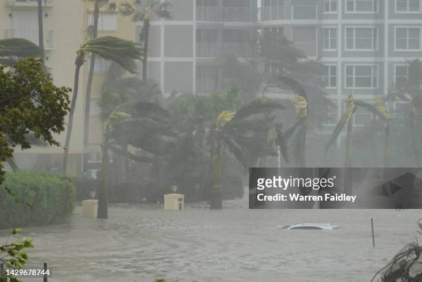 hurricane ian strikes the florida sw coast - storm surge stock pictures, royalty-free photos & images