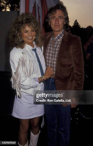 Dyan Cannon and Stanley Fimberg attend SHARE Boomtown Party on May 16, 1987 at the Santa Monica Civic Auditorium in Santa Monica, California.