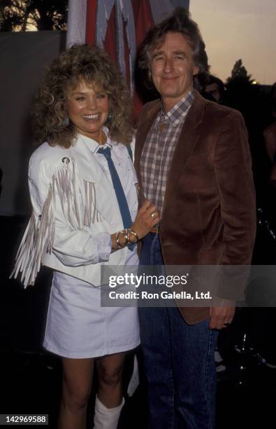 Dyan Cannon and Stanley Fimberg attend SHARE Boomtown Party on May 16, 1987 at the Santa Monica Civic Auditorium in Santa Monica, California.