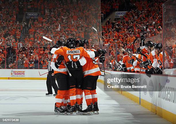 The Philadelphia Flyers celebrate a third period goal by Wayne Simmonds against the Pittsburgh Penguins in Game Three of the Eastern Conference...