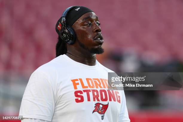 Rakeem Nunez-Roches of the Tampa Bay Buccaneers warms up before the game against the Kansas City Chiefs at Raymond James Stadium on October 02, 2022...