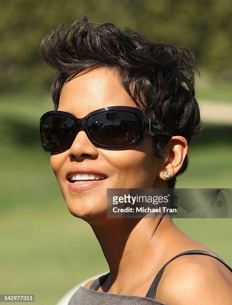 Halle Berry attends her 4th Annual Celebrity Golf Classic held at Wilshire Country Club on April 16, 2012 in Los Angeles, California.