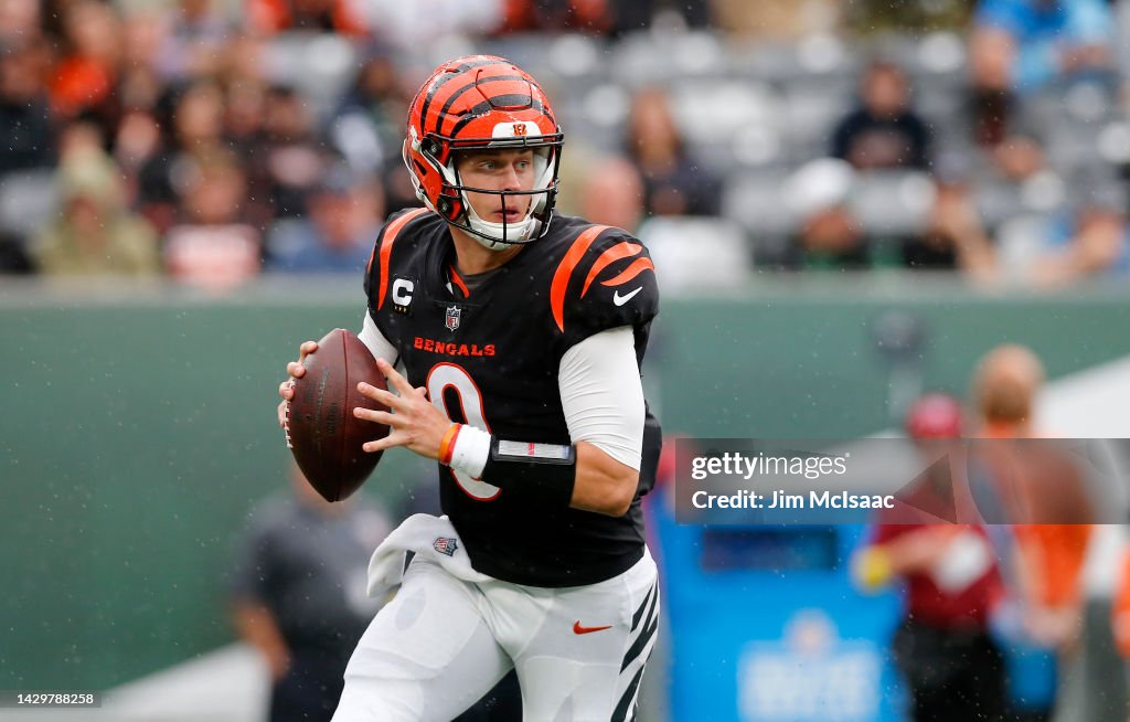 Cincinnati Rutherford Joe Burrow of the Cincinnati Bengals in action against the New York ...