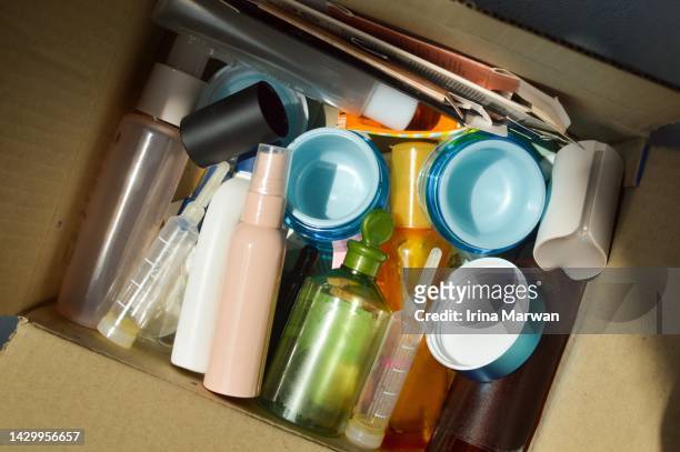 cosmetic plastic waste - mixed recycling bin stock pictures, royalty-free photos & images