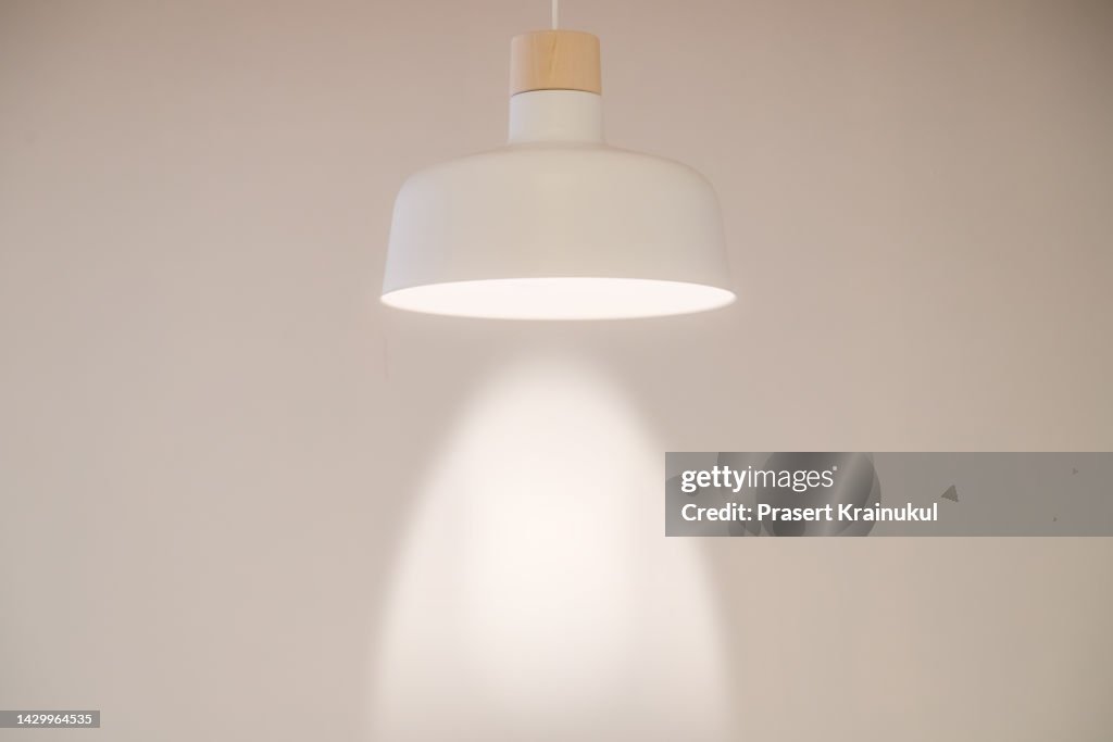 Vintage style hanged ceiling lamp