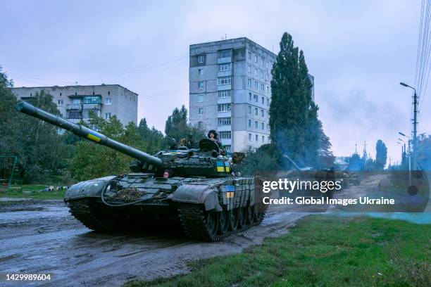 Ukrainian tanks entering Kupiansk, which has been de-occupied from Russian troops, on September 28, 2022 in Kupiansk, Ukraine. Kupiansk is a city in...