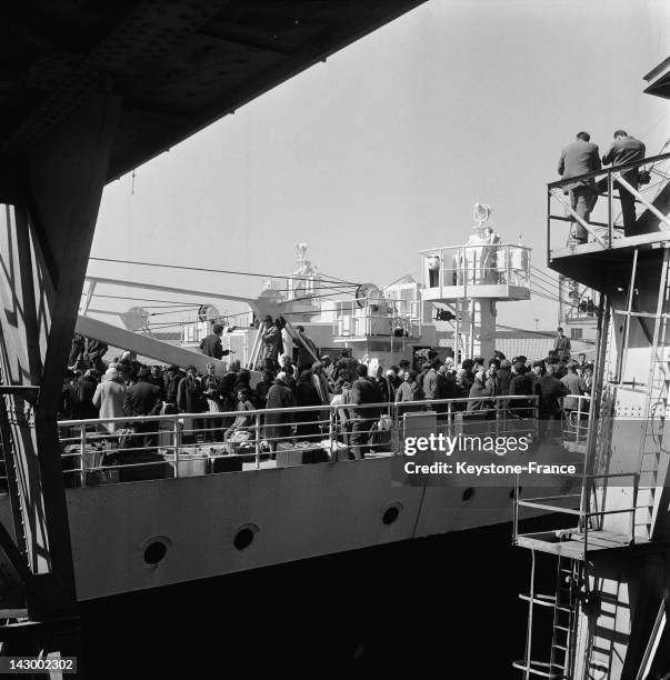 Arrival of the ship Ville De Marseille from Mers El Kebir, Algeria with 1541 repatriated people from Algeria aboard, in Marseille, France on May 27,...