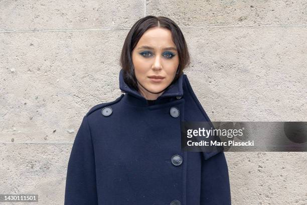 Mary Leest attends the Stella McCartney Womenswear Spring/Summer 2023 show as part of Paris Fashion Week on October 03, 2022 in Paris, France.