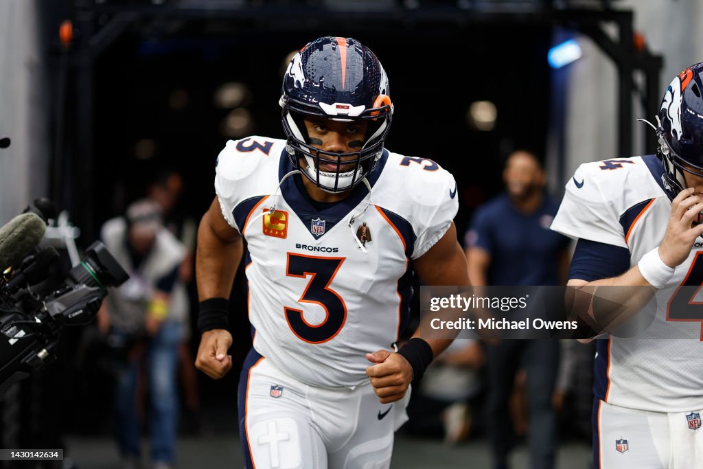 Denver Broncos v Las Vegas Raiders