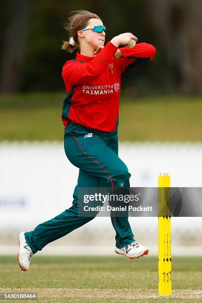 Amy Smith of the Tigers bowls during the WNCL match between Victoria and Tasmania at CitiPower Centre, on October 04 in Melbourne, Australia.