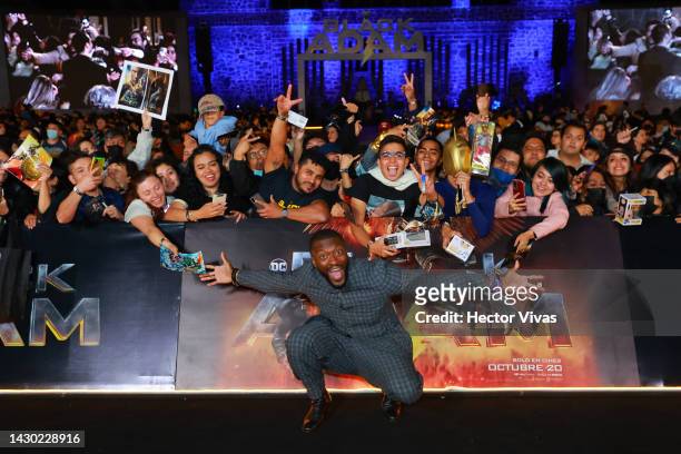 Aldis Hodge poses during the black carpet for the "Black Adam" Fan Event at Museo Anahuacalli on October 03, 2022 in Mexico City, Mexico.