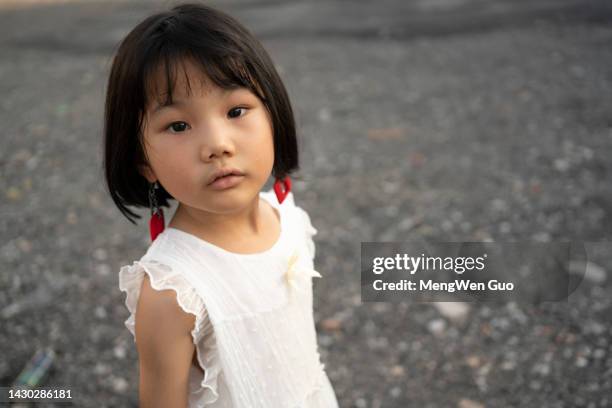 outdoor activities for cute kids - beautiful chinese girl stock pictures, royalty-free photos & images