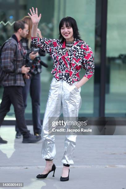 Nana Komatsu attends the Chanel Womenswear Spring/Summer 2023 show as part of Paris Fashion Week on October 04, 2022 in Paris, France.