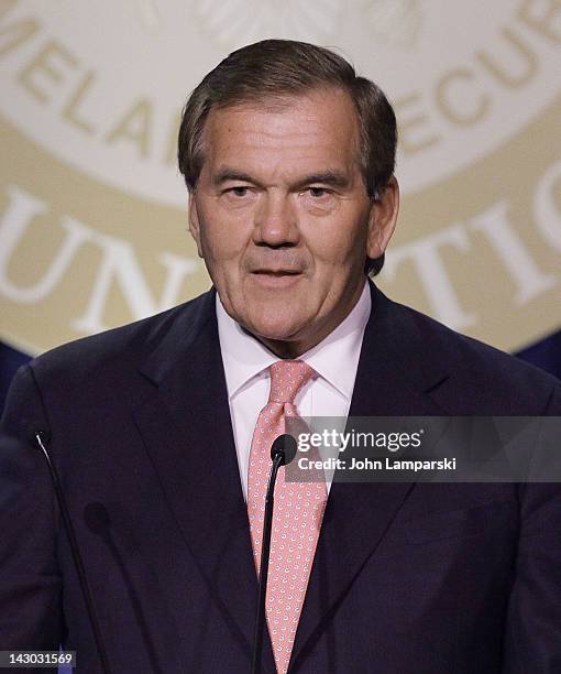 Hd Tom Ridge 143 Tom Ridge Homeland Security Awards Stock Photos, High-Res Pictures ...