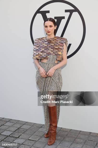 Maude Apatow attends the Louis Vuitton Womenswear Spring/Summer 2023 show as part of Paris Fashion Week on October 04, 2022 in Paris, France.
