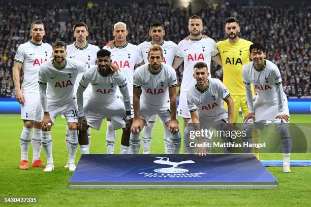 Tottenham Hotspur players pose for a photo prior to the UEFA Champions League group D match between Eintracht Frankfurt and Tottenham Hotspur at...