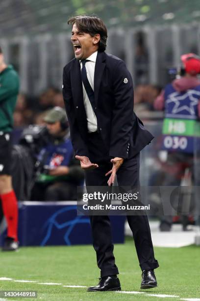 Simone Inzaghi, Head Coach of FC Internazionale reacts during the UEFA Champions League group C match between FC Internazionale and FC Barcelona at...