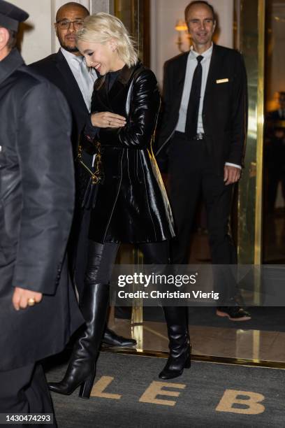 Photo : Janet Jackson - Front Row au défilé Louis Vuitton Collection Femme  Prêt-à-porter Printemps/Eté 2023 lors de la Fashion Week de Paris (PFW),  France, le 4 octobre 2022. © Olivier Borde/Bestimage - Purepeople