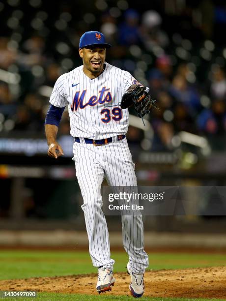 Edwin Diaz of the New York Mets celebrates the final out during game one of a double header against the Washington Nationals at Citi Field on October...