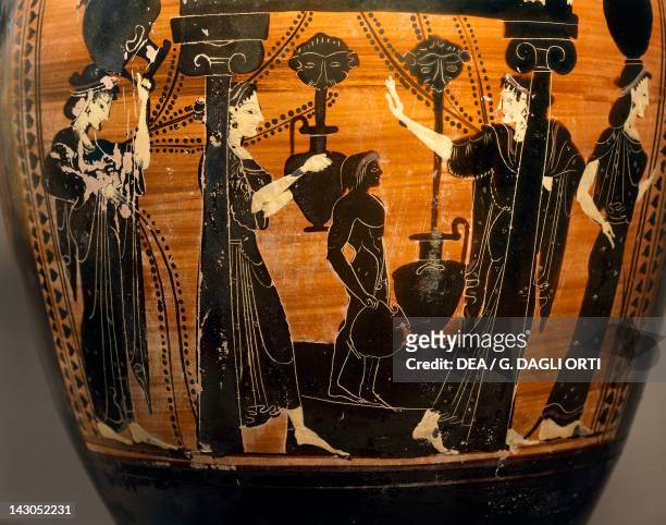 Amphora with representation of women at the source with amphorae and a little child, Attic black-figure, Italy. Detail. Ancient Greek civilization,...