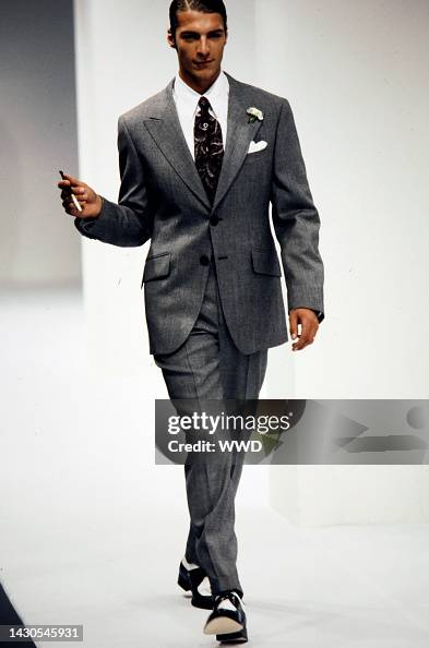 Dolce & Gabbana Fall 1995 Men's Ready To Wear Collection Runway Show News Photo - Getty Images Dolce & Gabbana Fall 1995 Men's Ready To Wear Collection Runway Show News Photo - Getty Images