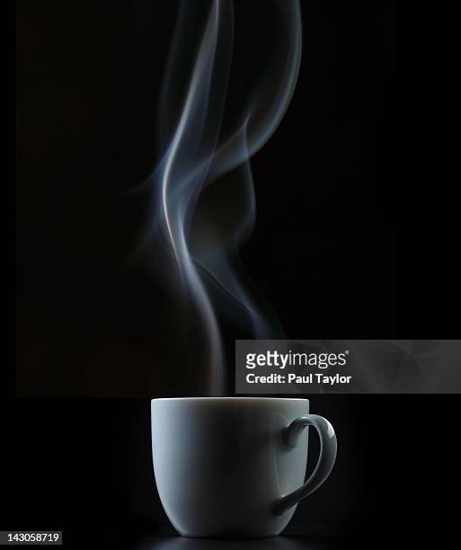 coffee or tea cup with steam - stoom stockfoto's en -beelden