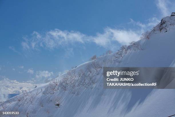 snowcapped mountain in senjojiki, nagano prefecture, honshu, japan - senjojiki cirque stock pictures, royalty-free photos & images