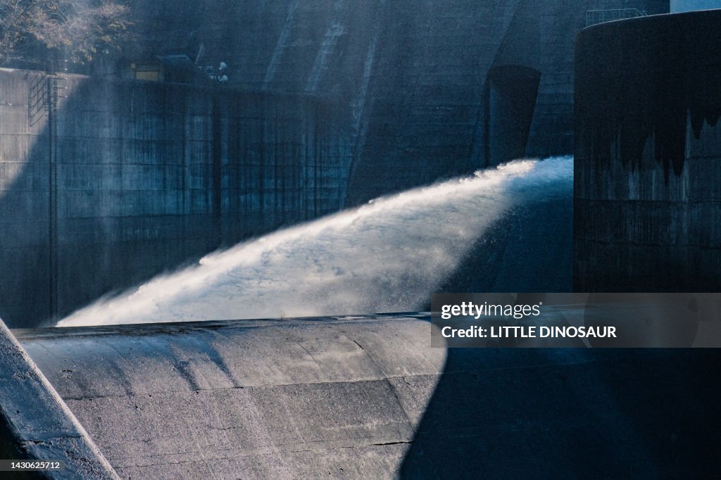 Dam discharge