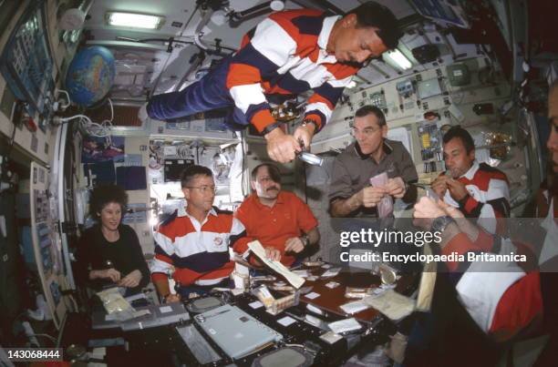 Zvezda Service Module Photos and Premium High Res Pictures - Getty Images