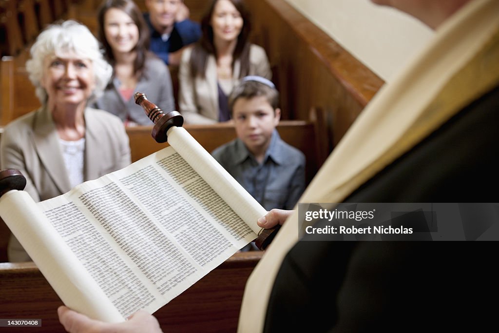 Turag Rabbi Rabbi Reading From Torah Scrolls In Synagogue High-Res Stock Photo ...
