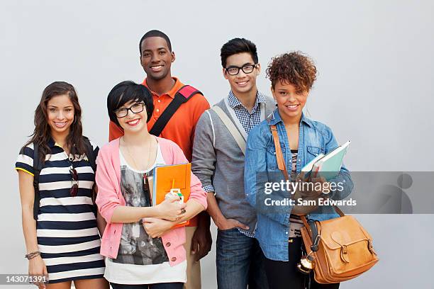 students smiling together - group of university students stockfoto's en -beelden