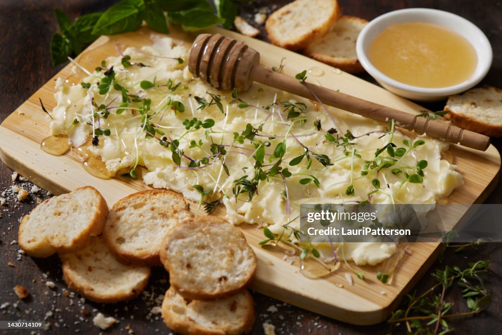 Das virale Butter Charcuterie Board mit Bio-Honig