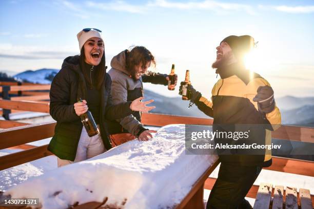 5,407 Ski Party Stock Photos, High-Res Pictures, and Images - Getty Images